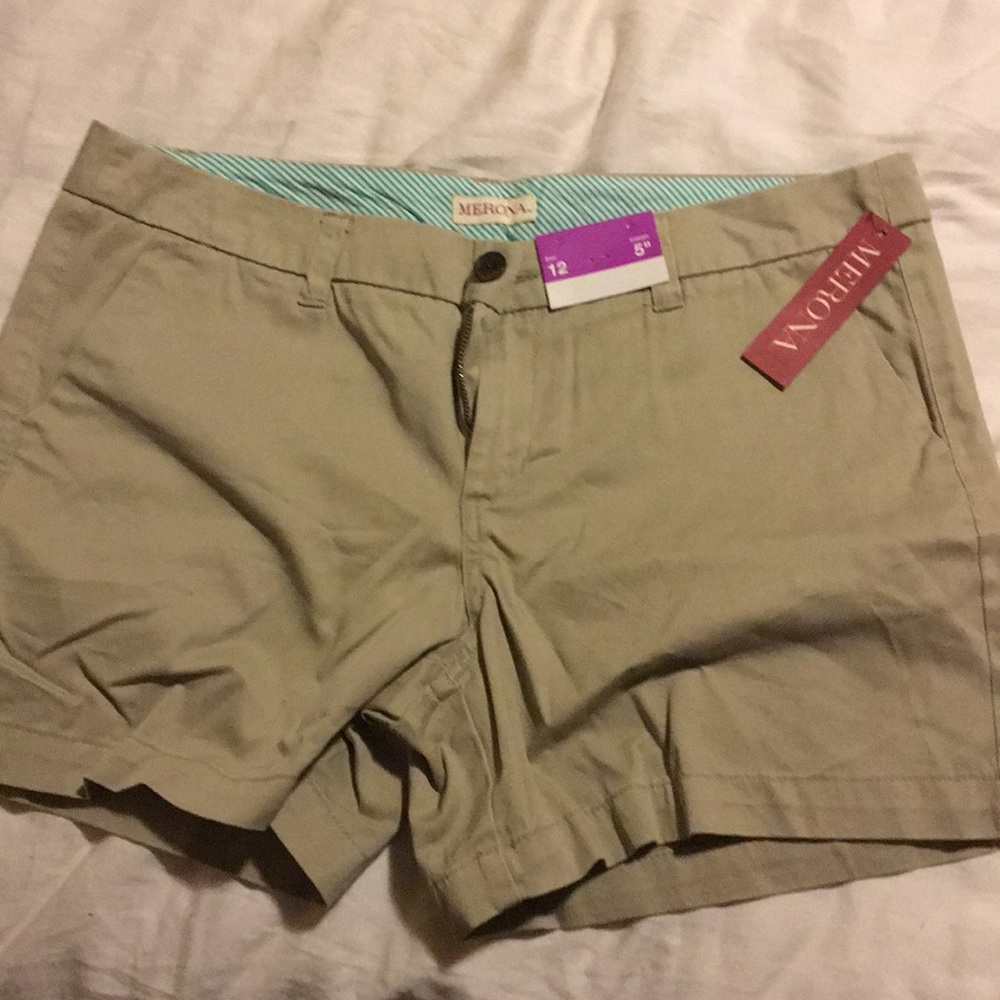 Brand new khaki shorts